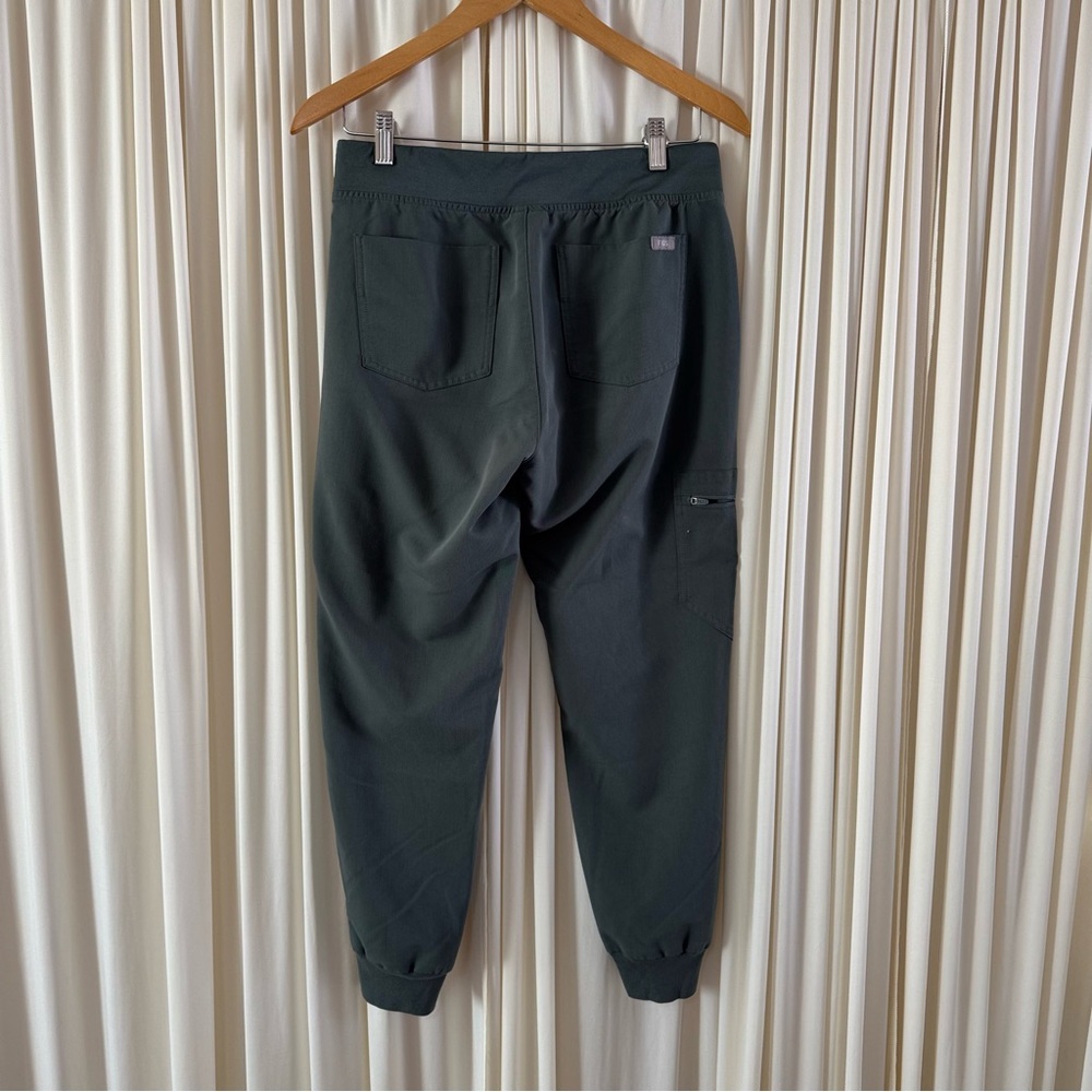 Figs Womens Zamora Jogger‎ Bonsai Green Scrub Pants Size Small Petite - Picture 3 of 4